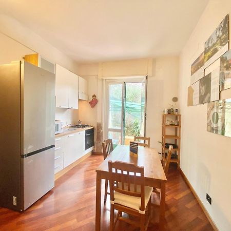 Ferienwohnung Casaviva - Bilo With Patio In Genova San Teodoro Exterior foto